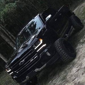 Meet your Posher, Luis